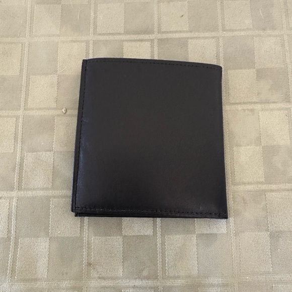 Black Wallet - Picture 5 of 6